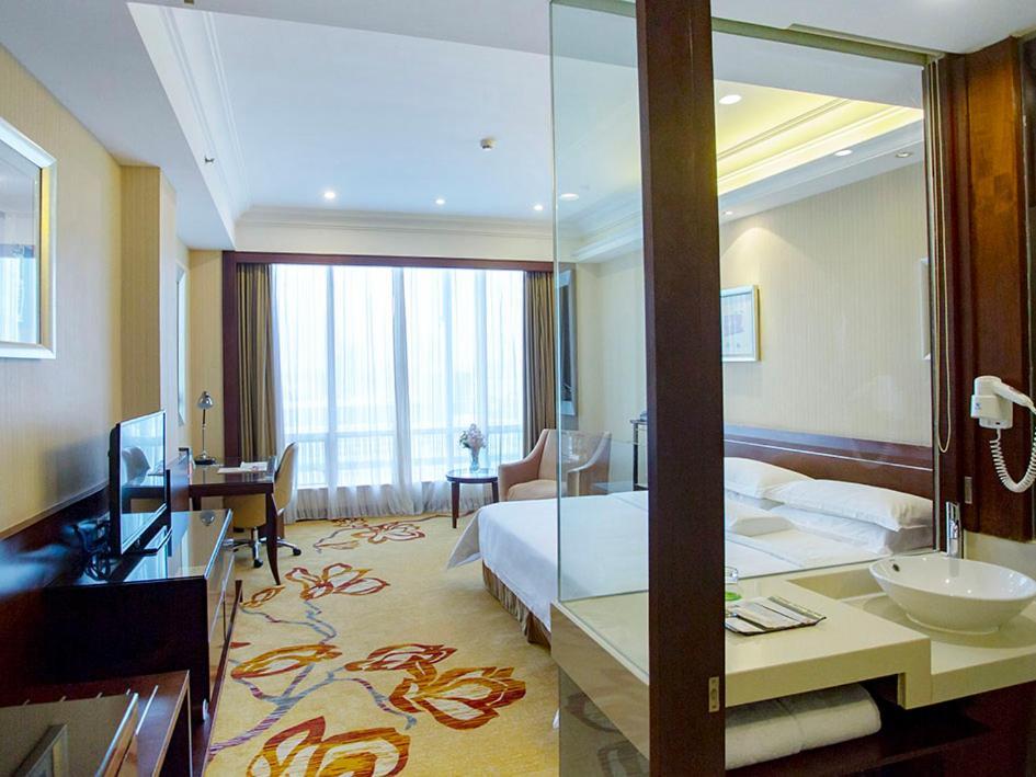 Vienna International Hotel Shenzhen Hua'Nan City Экстерьер фото